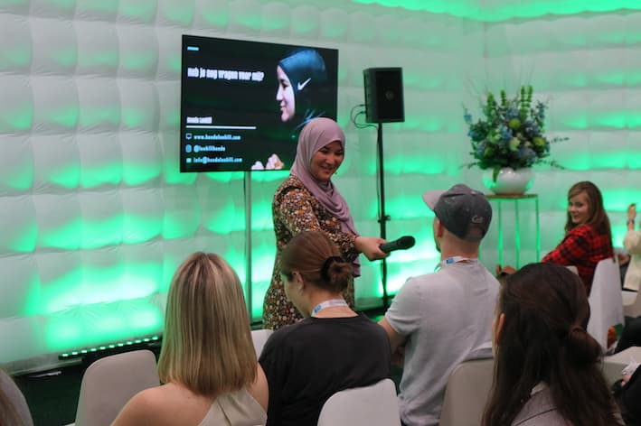 Houda Loukili spreekt op EventSummit 2022