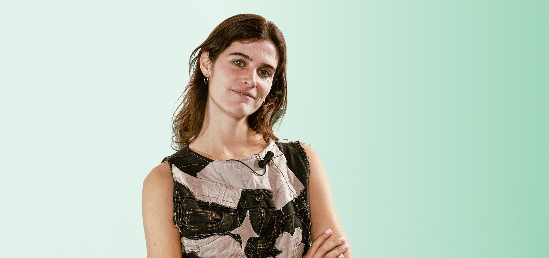 Kiki Boreel op de foto voor een groene achtergrond