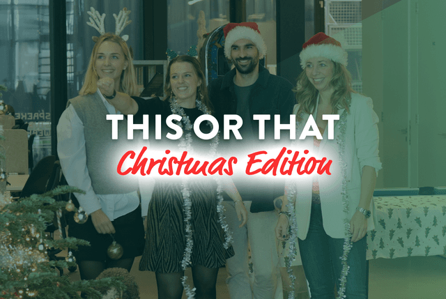 Romay, Christel, Rico en Pauline met kerstversiering in een rij