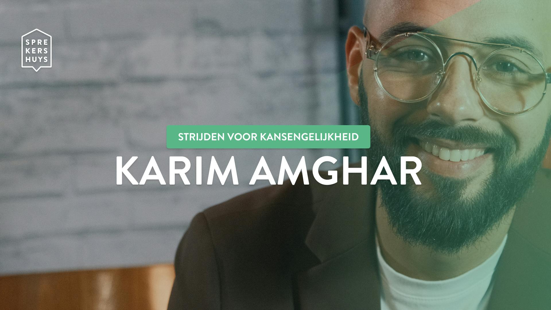 Karim Amghar glimlachend closeup in bruine blazer met tekst 'strijden voor kansgelijkheid karim amghar'
