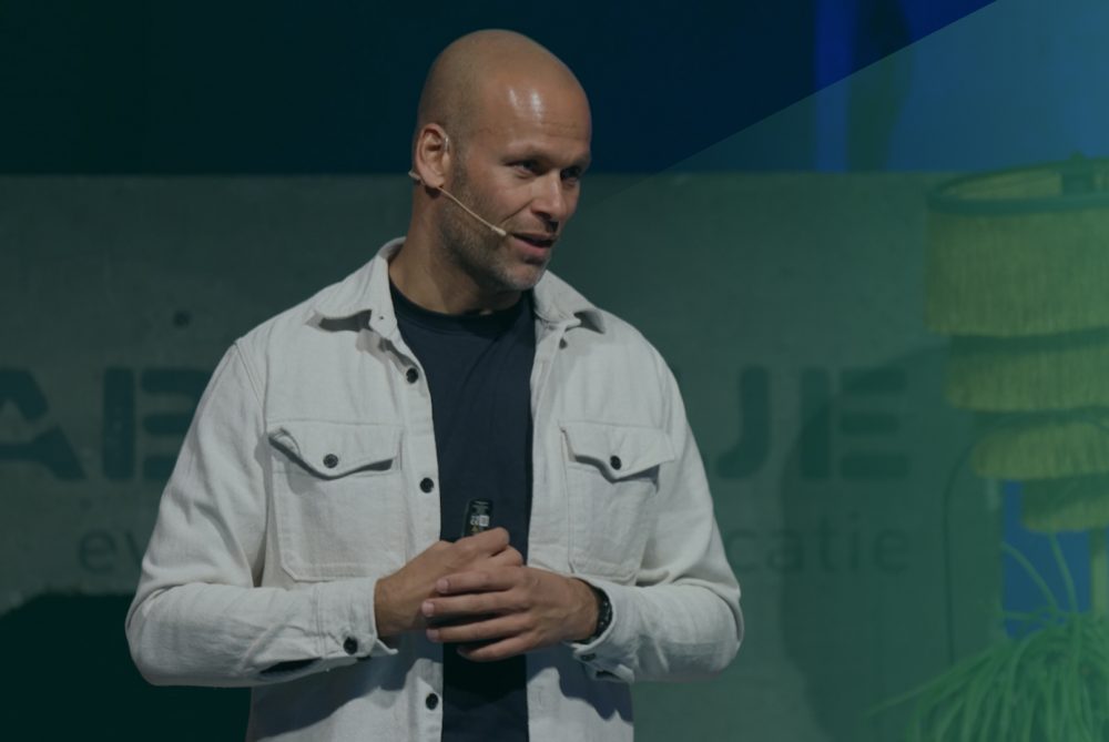 renaldo ishaak presenteren