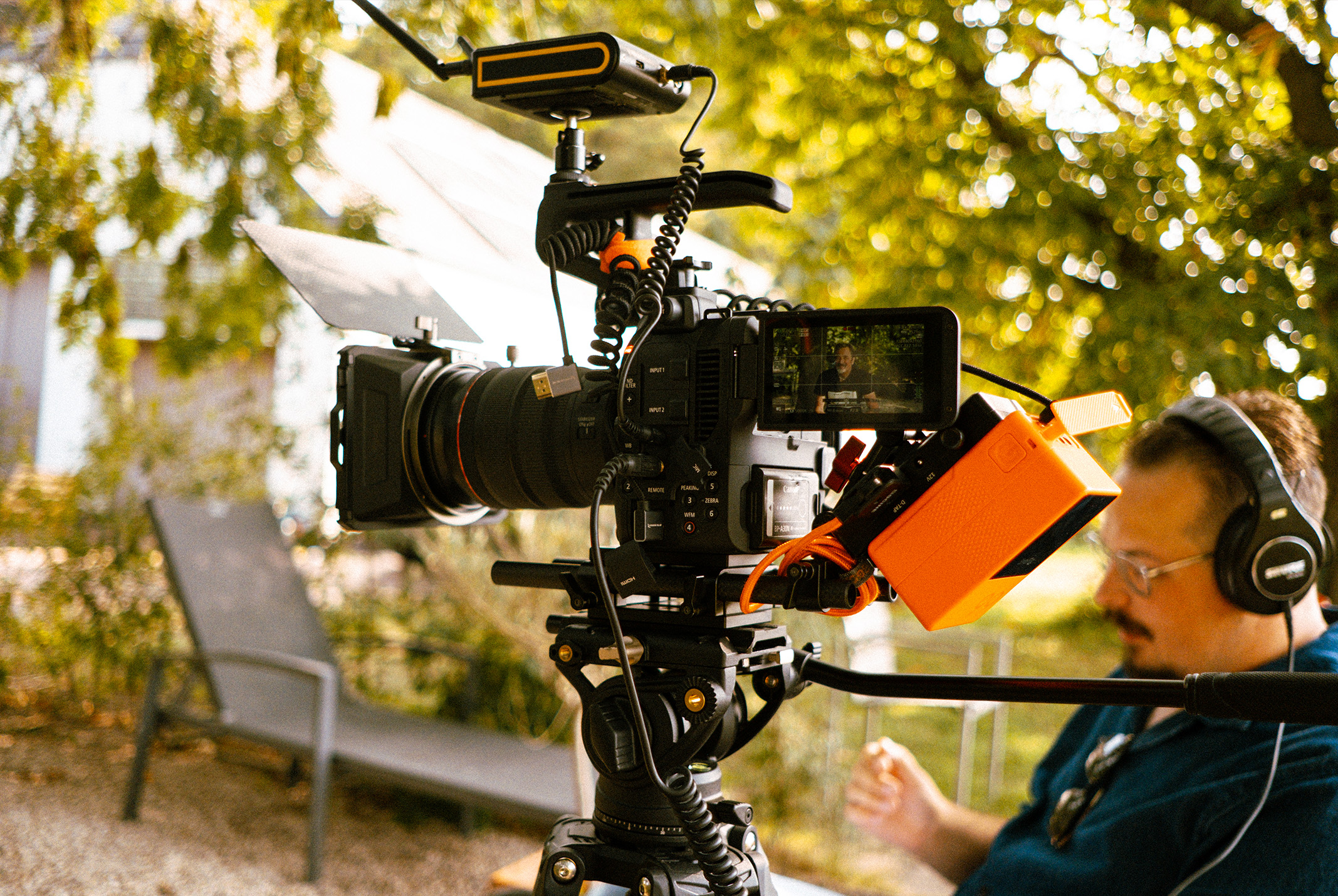 Bas van Leerdam with camera on location