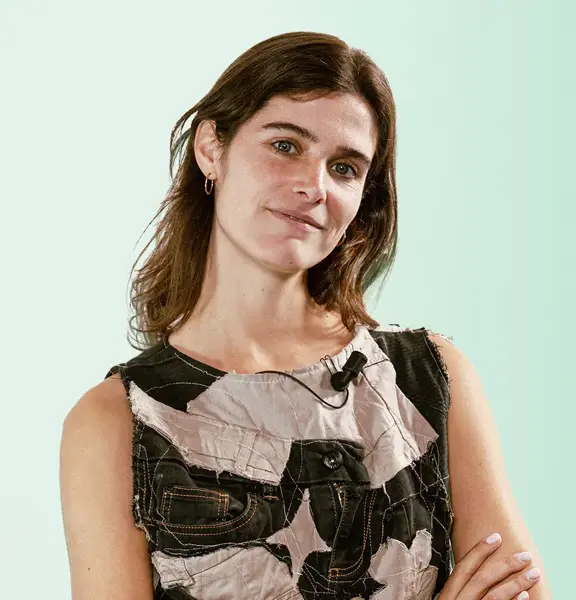 Kiki Boreel op de foto voor een groene achtergrond
