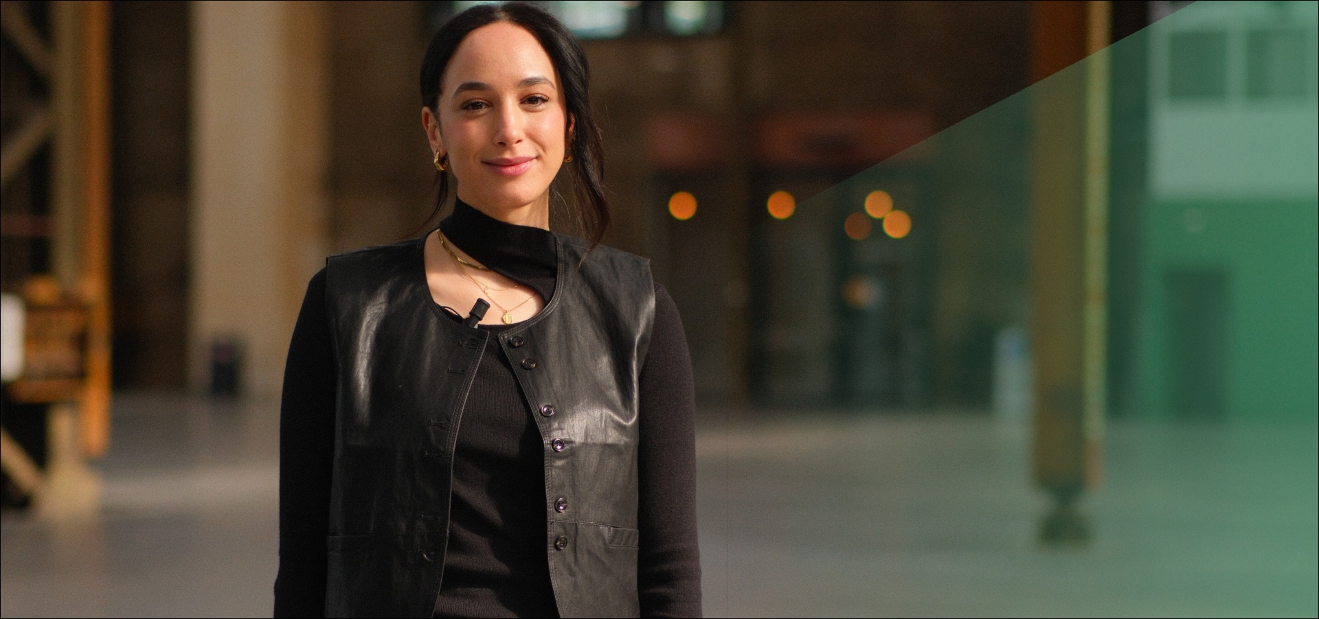 Dounia Maakor in de werkspoorkathedraal