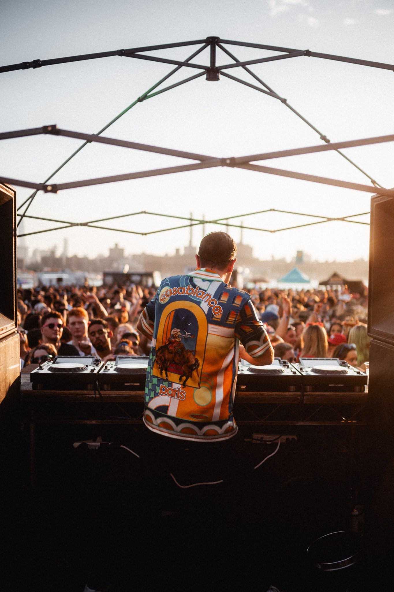 Sam Feldt dj bij groot festival